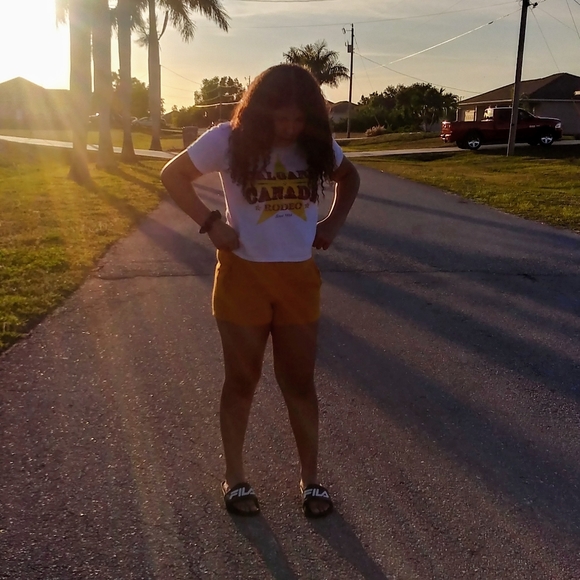 Meet your Posher, Dashell - Picture 2 of 2